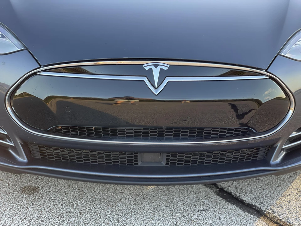 2016 Tesla Model S - Image 12 of 17