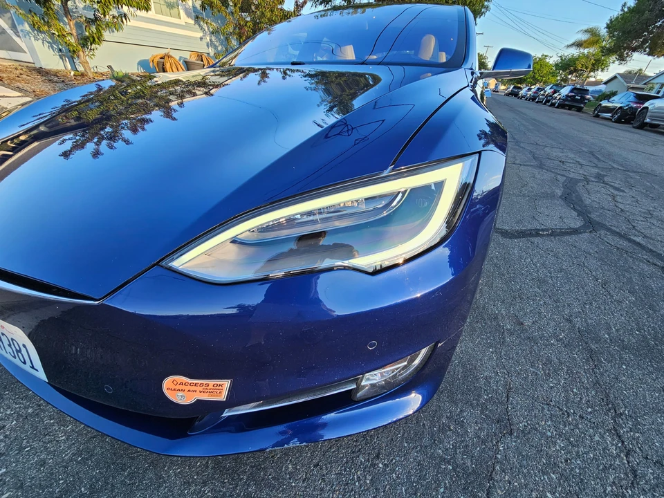 2016 Tesla Model S - Image 27 of 31