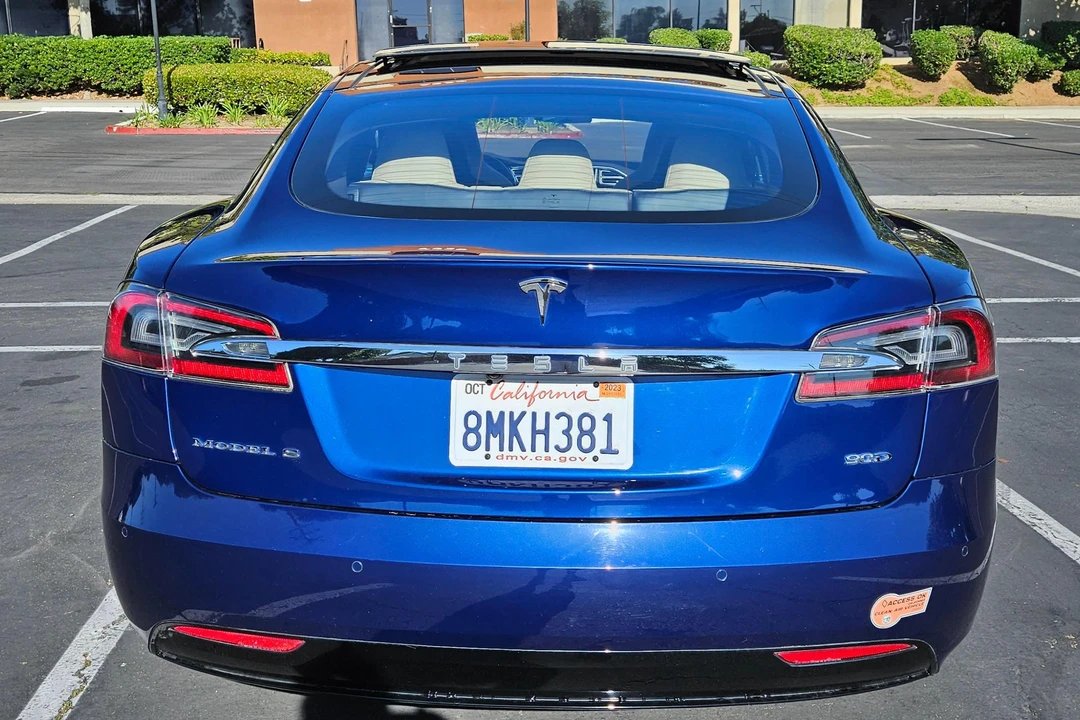 2016 Tesla Model S - Image 18 of 31