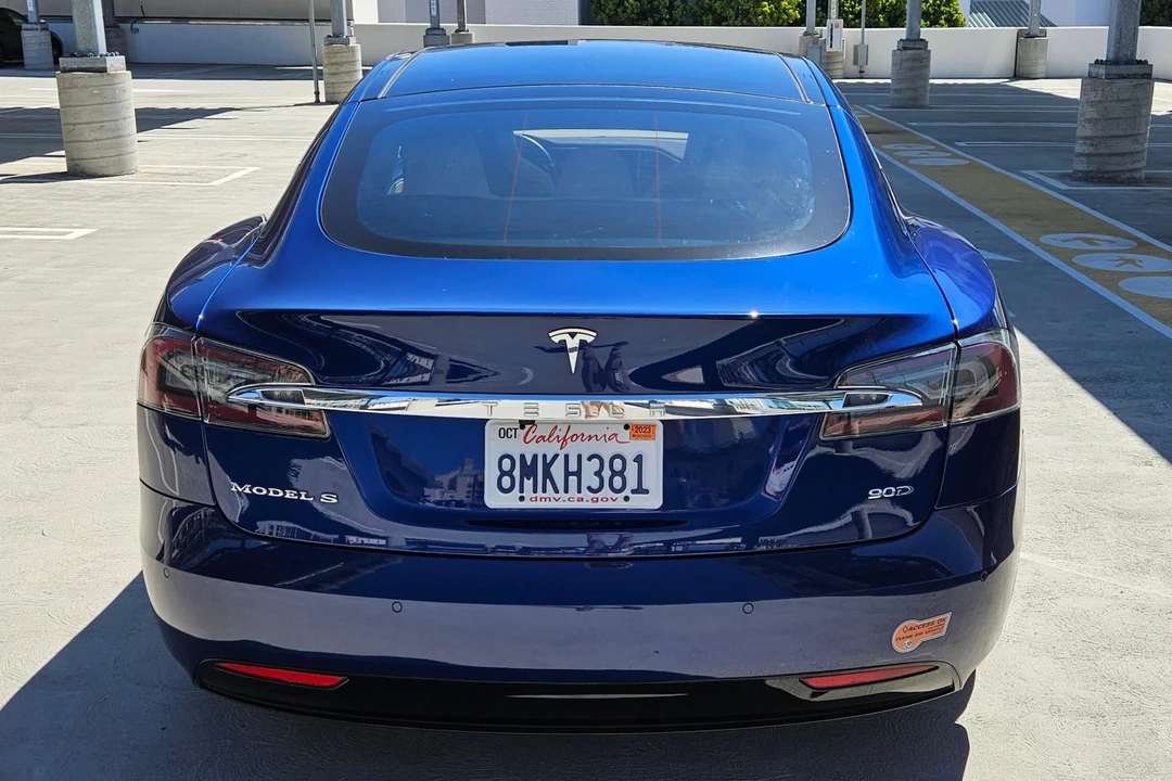 2016 Tesla Model S - Image 5 of 31