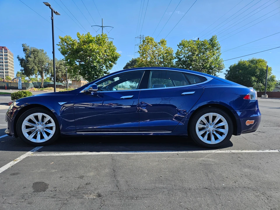 2016 Tesla Model S - Image 13 of 31