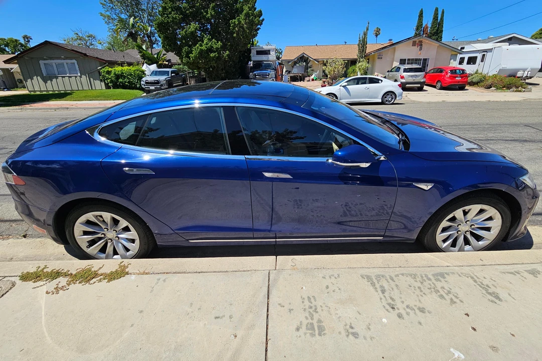 2016 Tesla Model S - Image 22 of 31