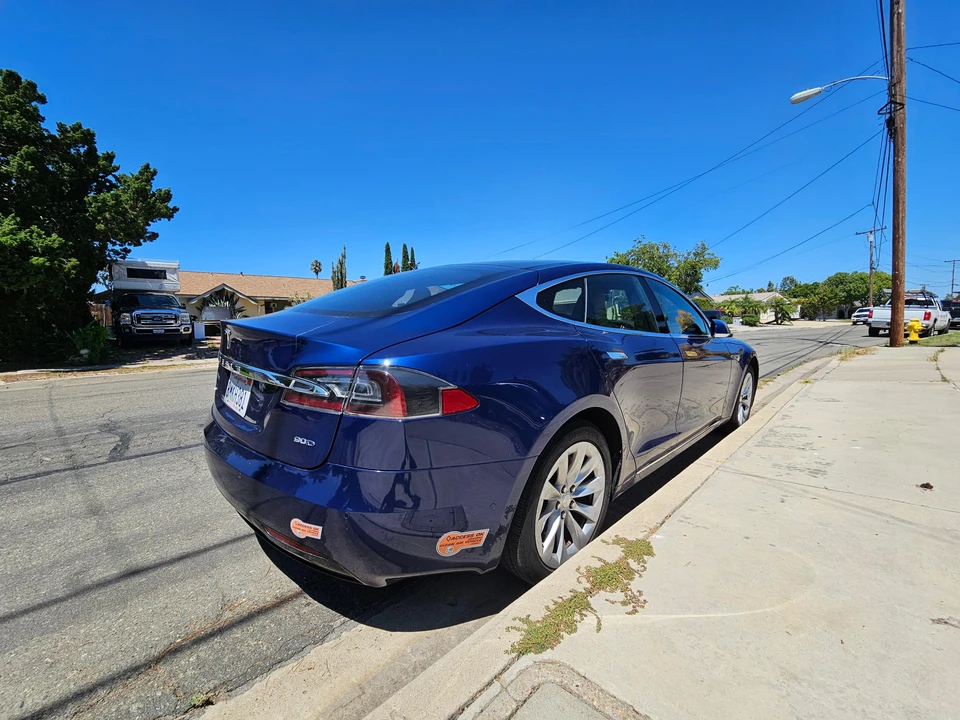 2016 Tesla Model S - Image 20 of 31