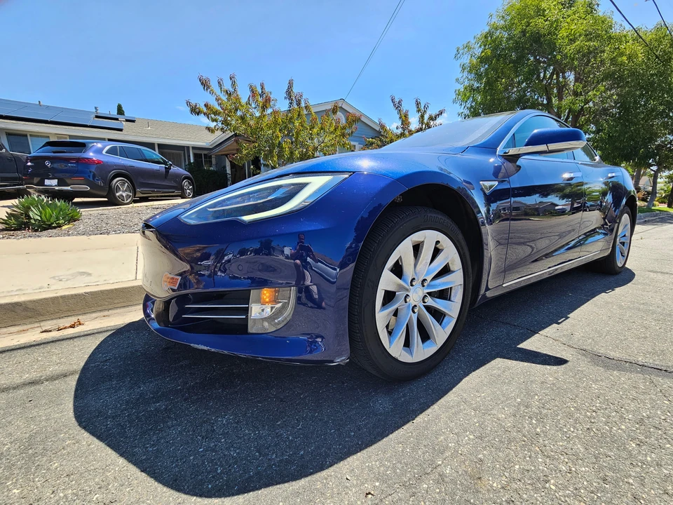 2016 Tesla Model S - Image 8 of 31