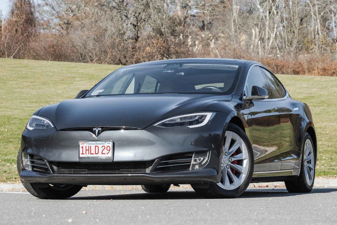 2016 Tesla Model S - Image 9 of 31