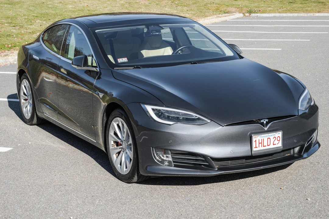 2016 Tesla Model S - Image 22 of 31