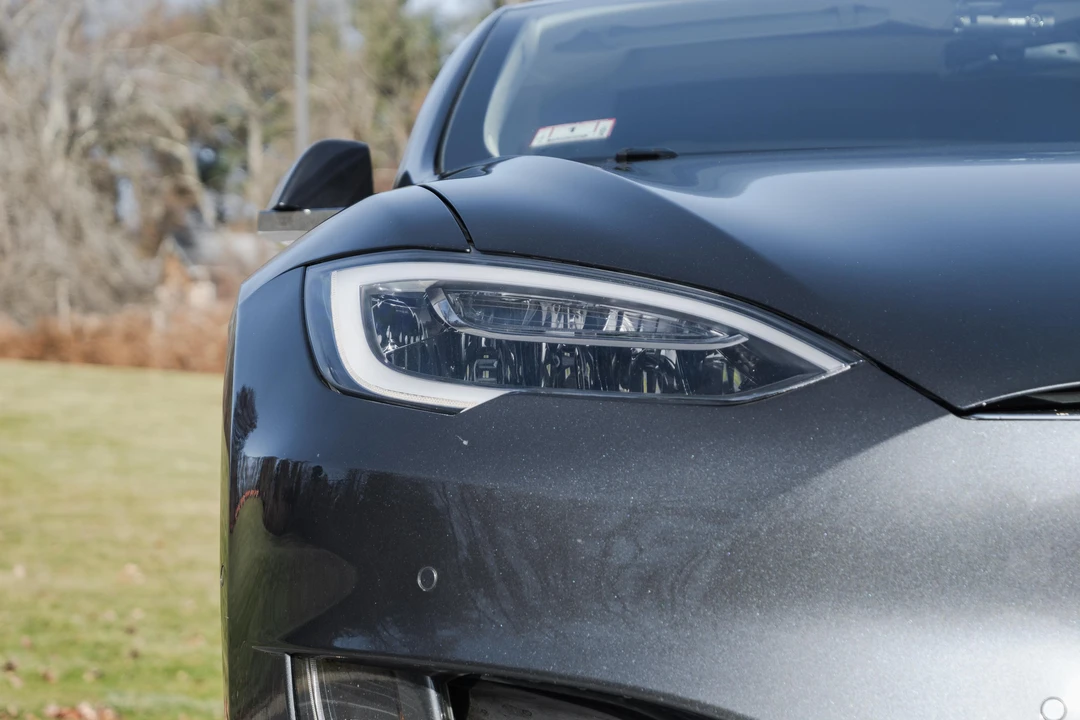 2016 Tesla Model S - Image 23 of 31