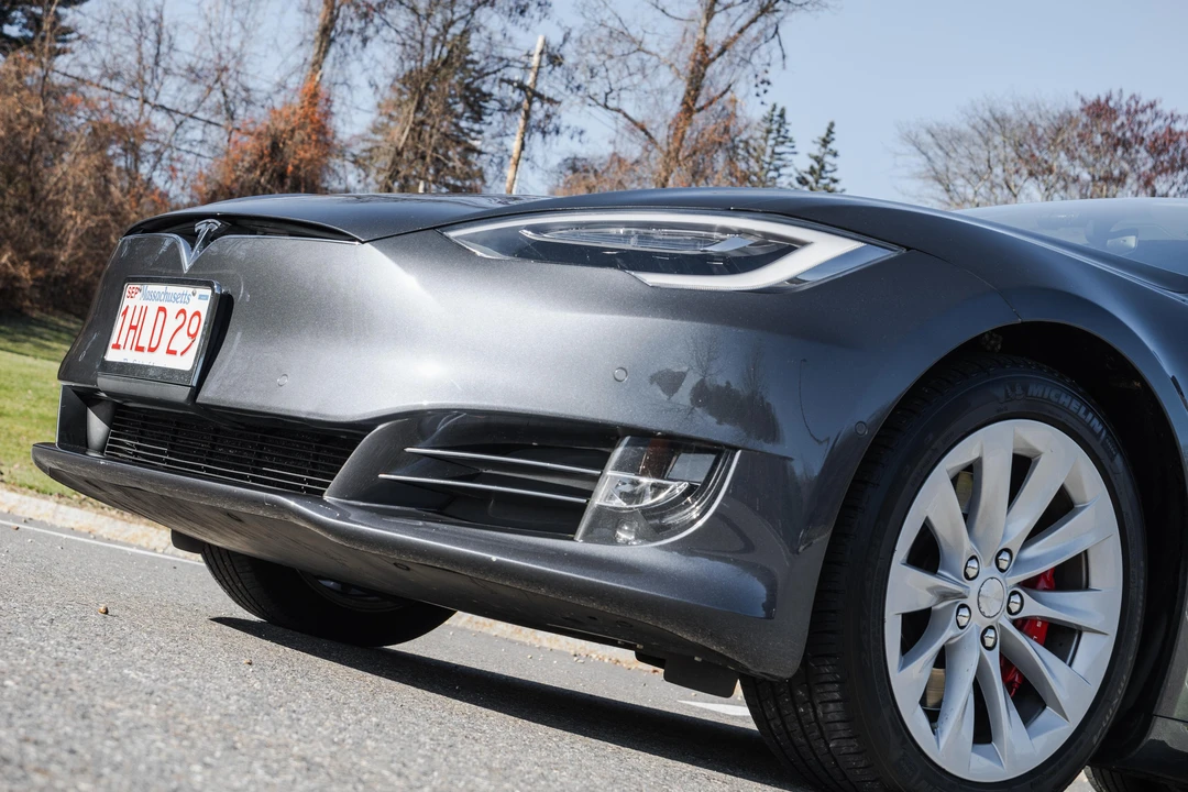 2016 Tesla Model S - Image 30 of 31