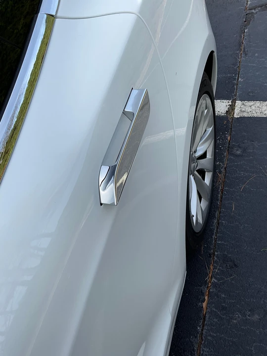 2016 Tesla Model S - Image 19 of 31