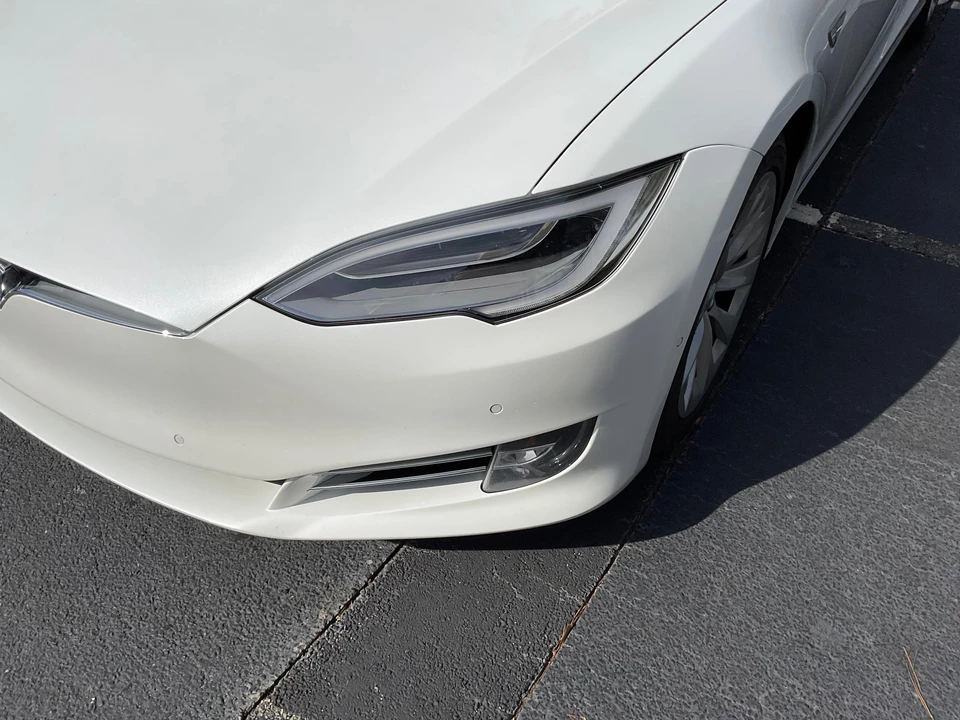 2016 Tesla Model S - Image 14 of 31