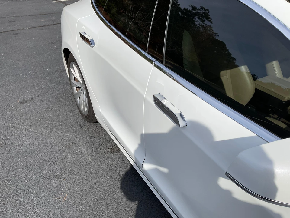 2016 Tesla Model S - Image 24 of 31