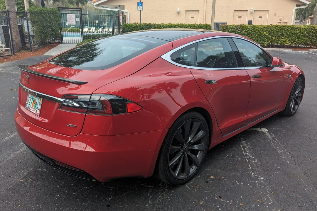 2016 Tesla Model S - Image 4 of 31