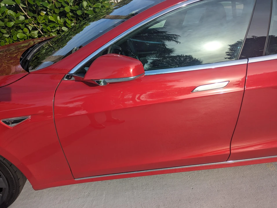 2016 Tesla Model S - Image 27 of 31