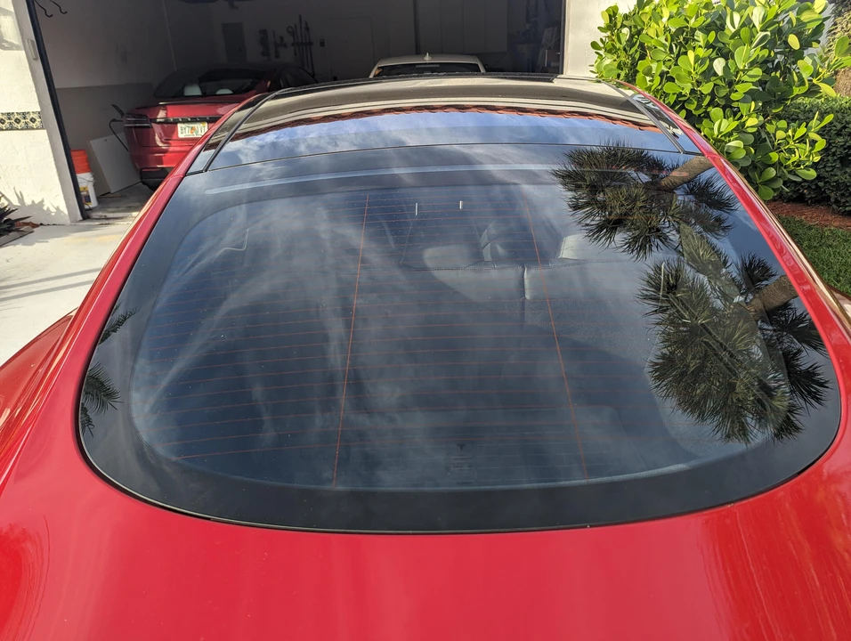 2016 Tesla Model S - Image 30 of 31