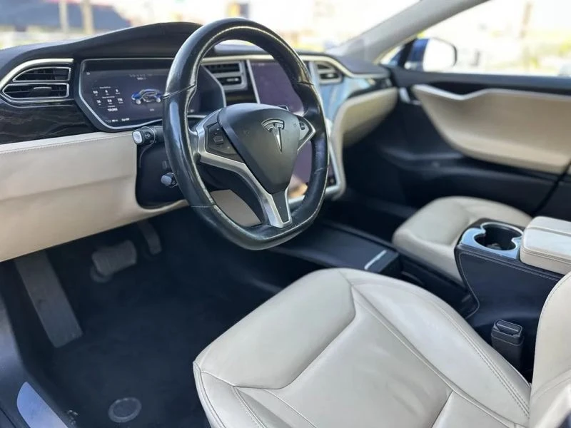 2016 Tesla Model S - Image 10 of 12