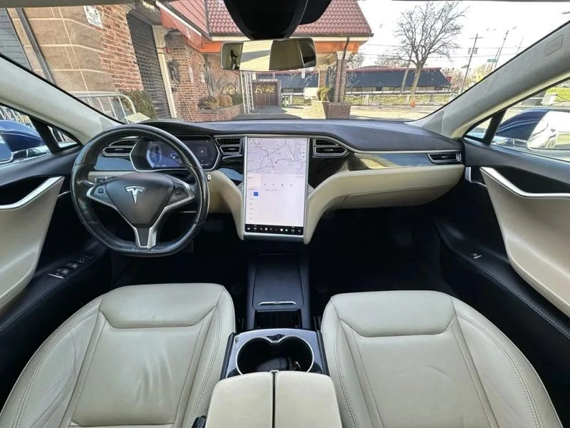 2016 Tesla Model S - Image 9 of 12