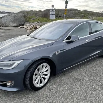 2016 Tesla Model S 90D