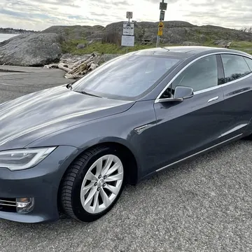 2016 Tesla Model S 90D