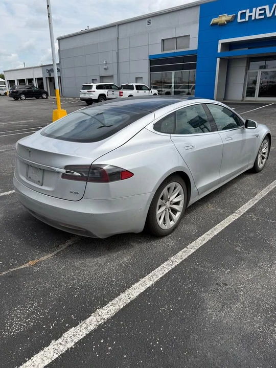 2016 Tesla Model S - Image 4 of 18