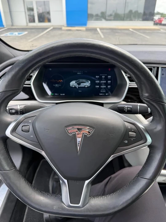 2016 Tesla Model S - Image 6 of 18
