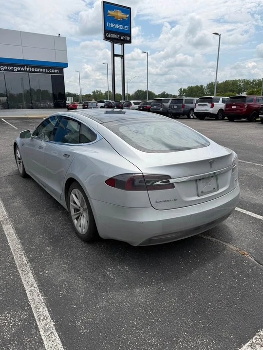 2016 Tesla Model S - Image 5 of 18
