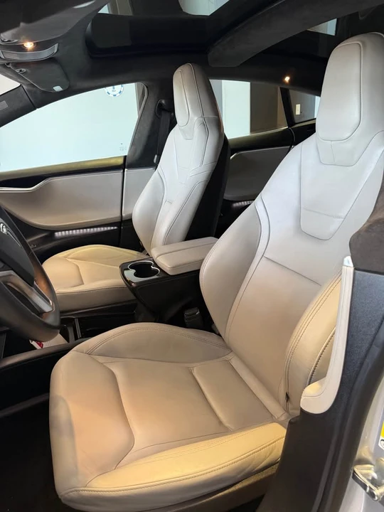 2016 Tesla Model S - Image 9 of 18
