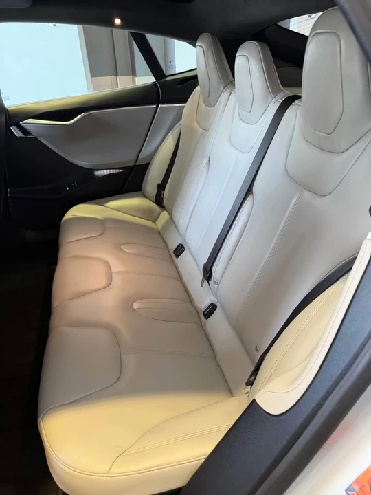 2016 Tesla Model S - Image 10 of 18