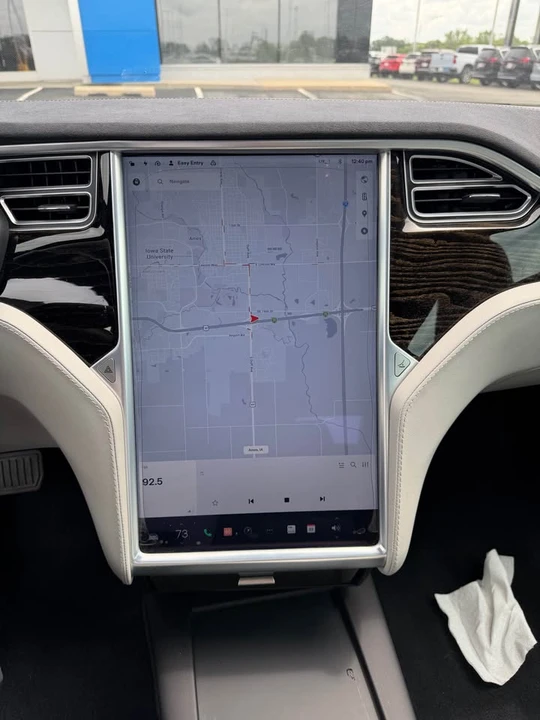 2016 Tesla Model S - Image 7 of 18