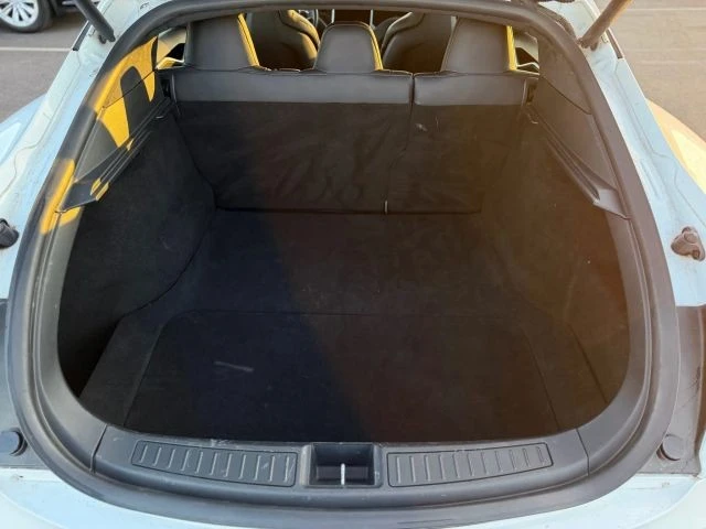 2016 Tesla Model S - Image 9 of 12