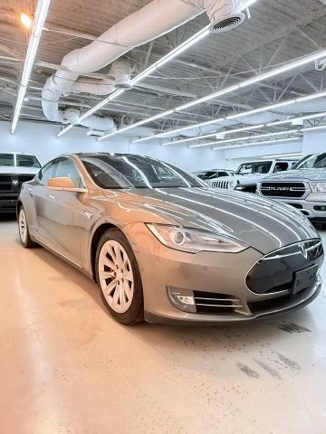 2016 Tesla Model S - Image 11 of 21