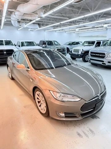 2016 Tesla Model S - Image 10 of 21