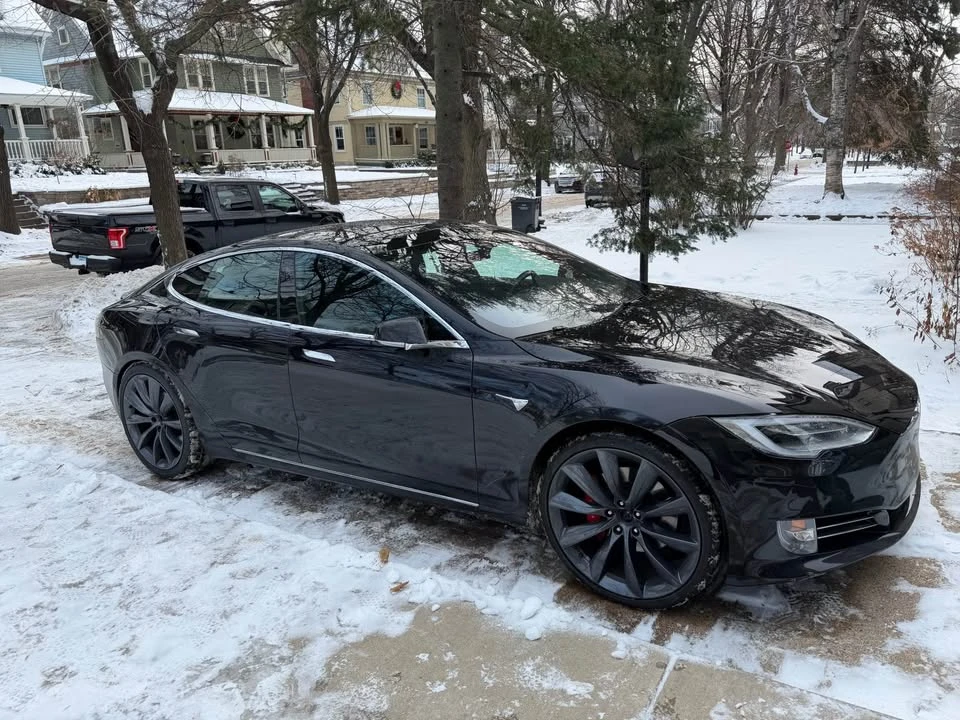 2016 Tesla Model S - Image 2 of 8