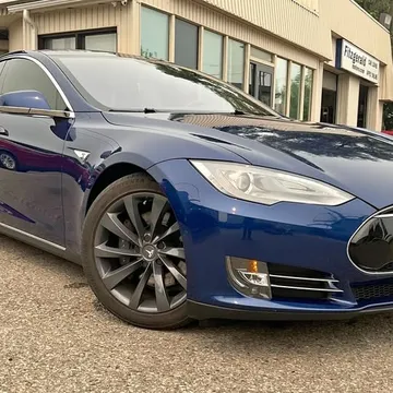2016 Tesla Model S 70D