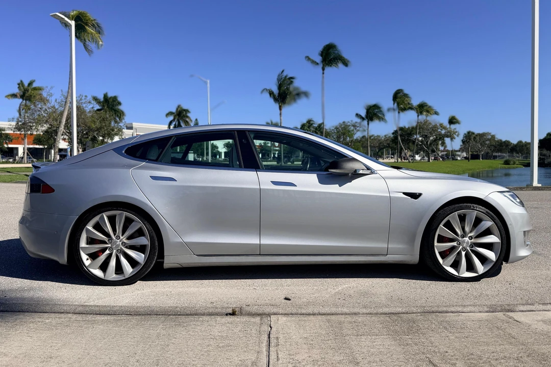 2016 Tesla Model S - Image 3 of 31