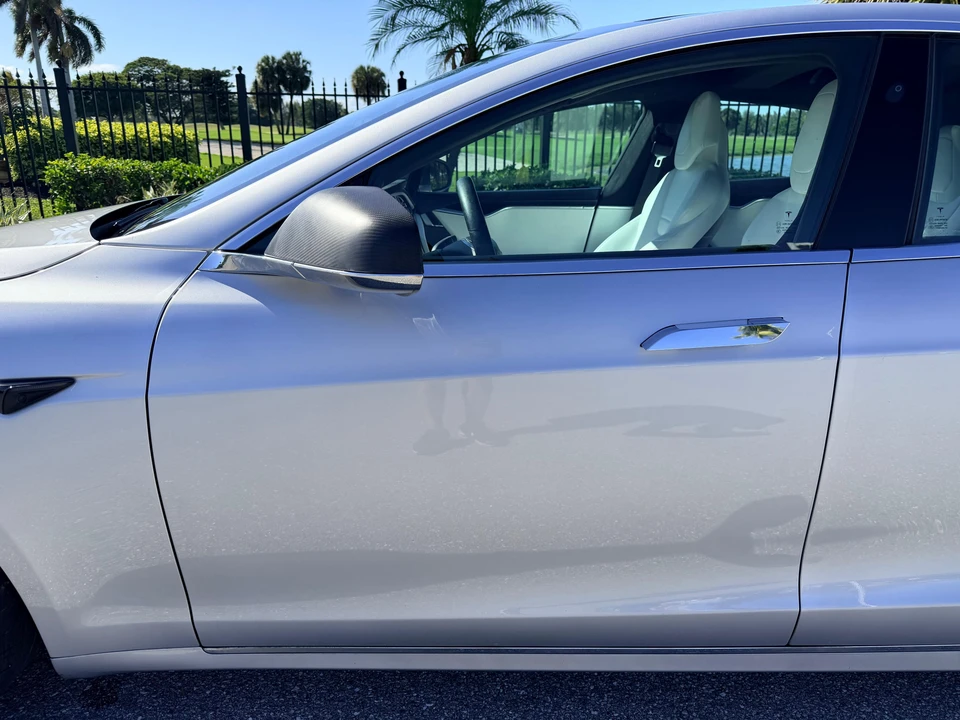 2016 Tesla Model S - Image 25 of 31