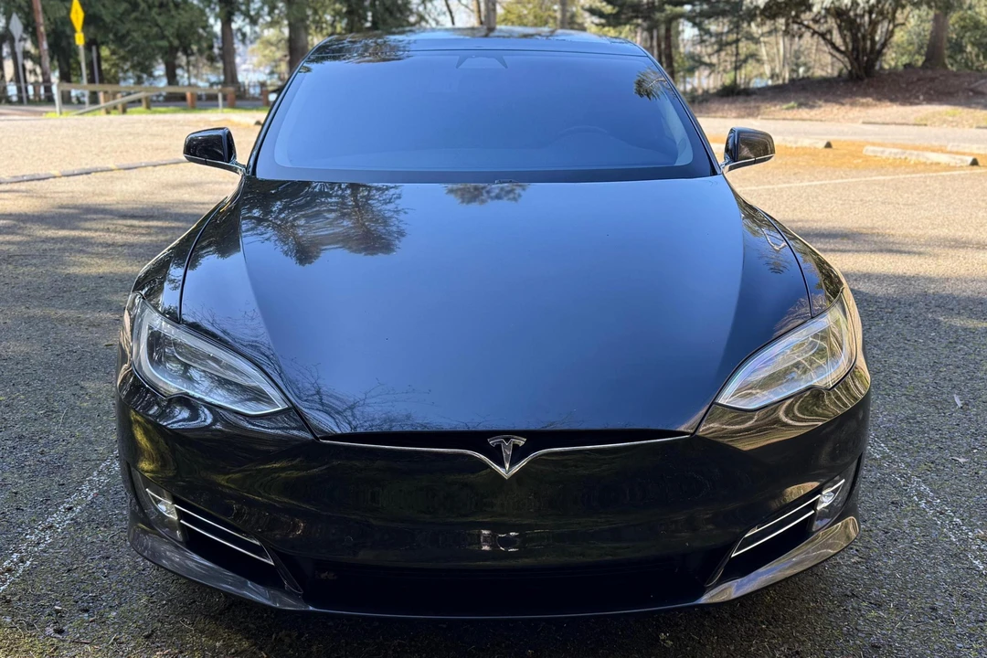 2016 Tesla Model S - Image 2 of 31