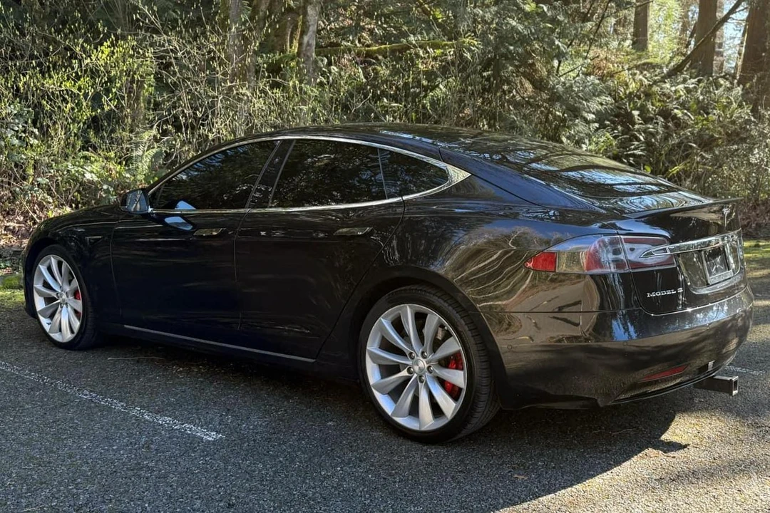 2016 Tesla Model S - Image 4 of 31