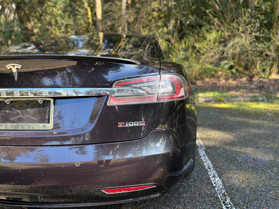 2016 Tesla Model S - Image 14 of 31