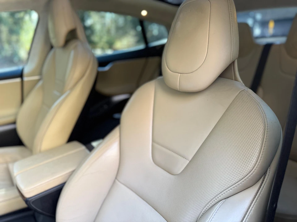 2016 Tesla Model S - Image 28 of 31