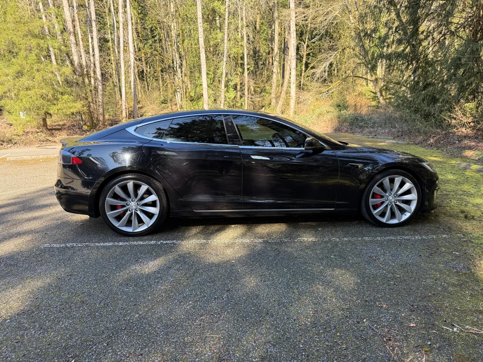 2016 Tesla Model S - Image 10 of 31
