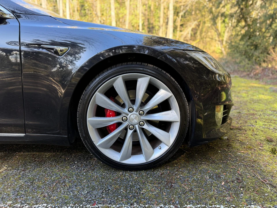 2016 Tesla Model S - Image 22 of 31