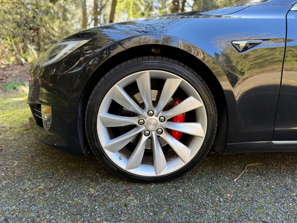 2016 Tesla Model S - Image 18 of 31