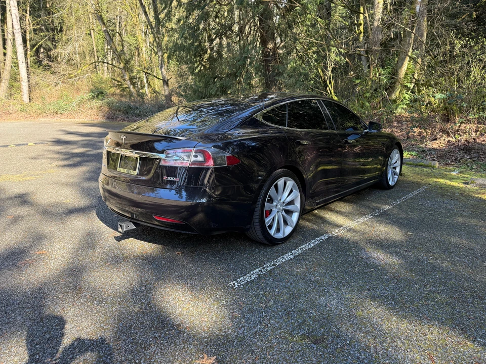 2016 Tesla Model S - Image 9 of 31