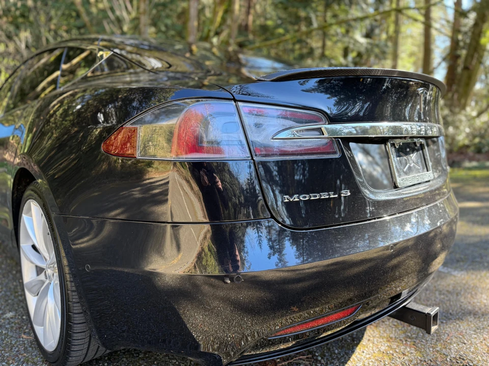 2016 Tesla Model S - Image 13 of 31