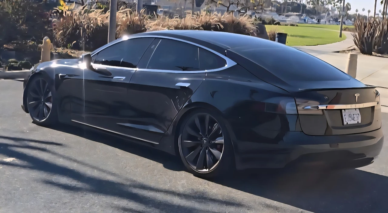 2016 Tesla Model S - Image 4 of 16