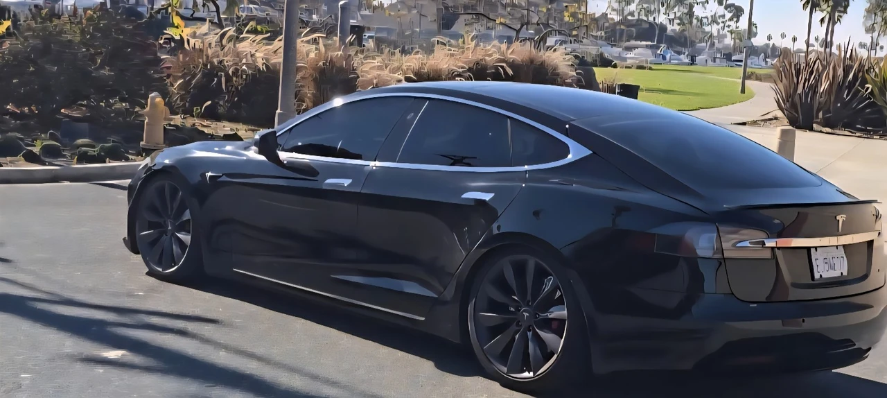 2016 Tesla Model S - Image 5 of 16