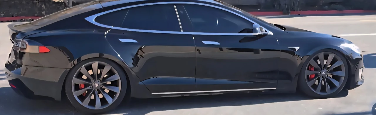 2016 Tesla Model S - Image 10 of 16