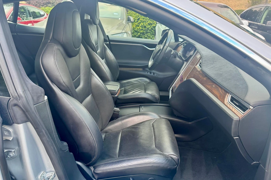 2016 Tesla Model S - Image 31 of 31