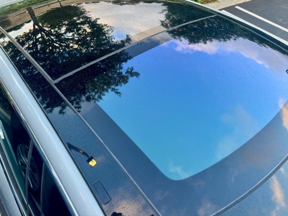 2016 Tesla Model S - Image 24 of 31