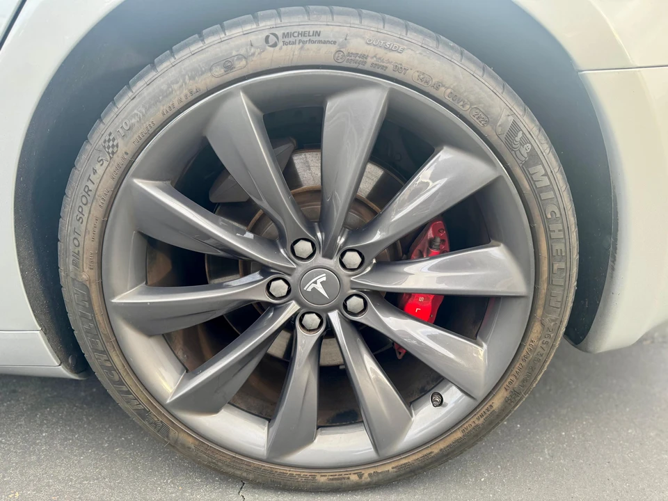 2016 Tesla Model S - Image 26 of 31